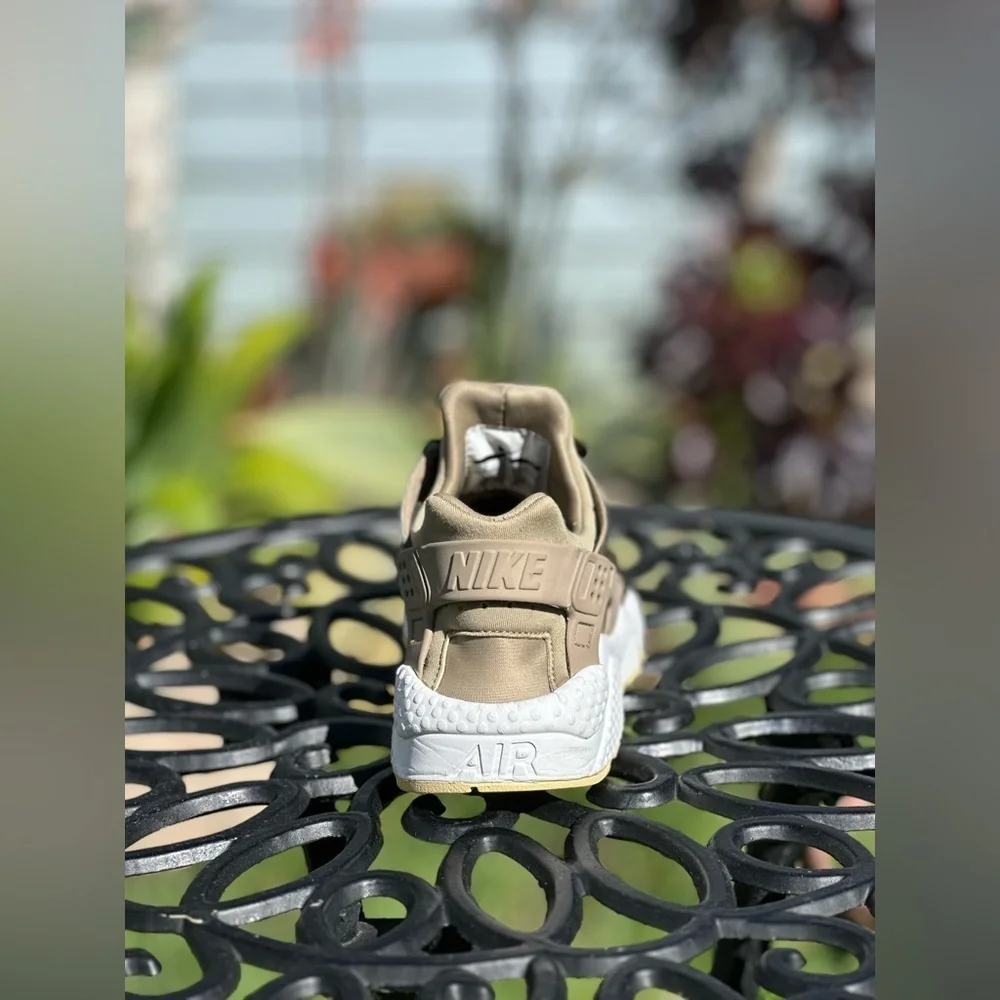 Nike — Gold + Tan Custom Huarache